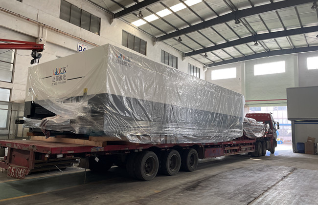 闪亮登场|先锋投入使用 万瓦级6025交换台激光切割机