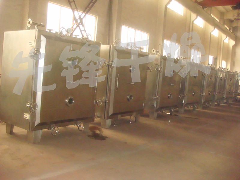 浙江桐庐汇丰公司订购的八台非标板式真空干燥机发货