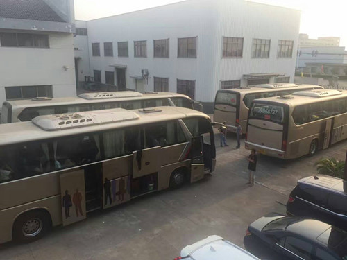 集体出发前 集体出发前